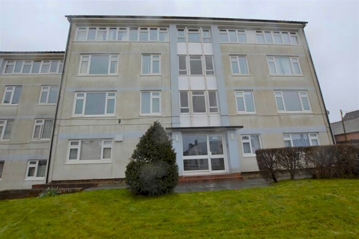 2 Bedroom Flat To Rent In Bedroom First Floor Flat, North Street, Tunbridge Wells, TN2