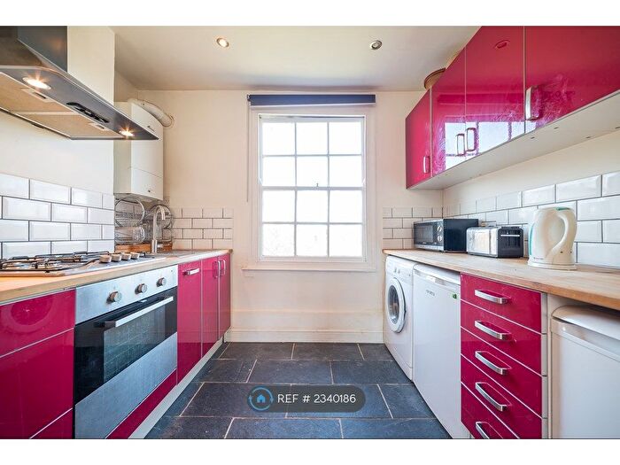 2 Bedroom Flat To Rent In Carter St, London, SE17