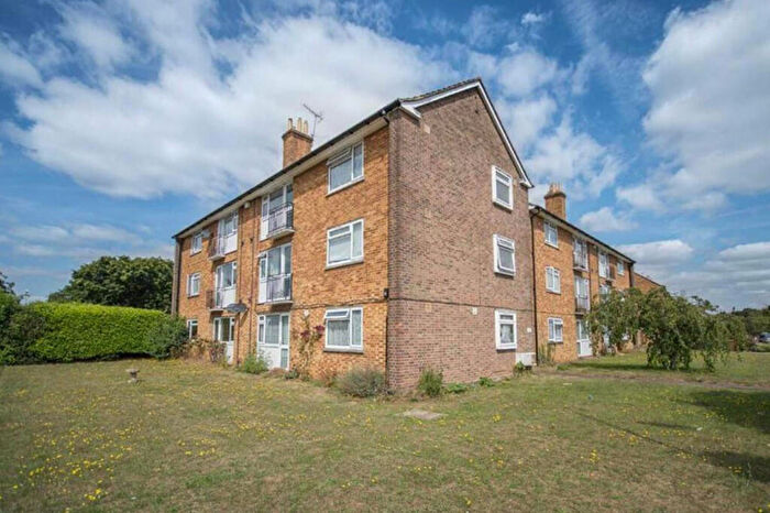 2 Bedroom Apartment To Rent In Windsor Drive, Hertford, SG14