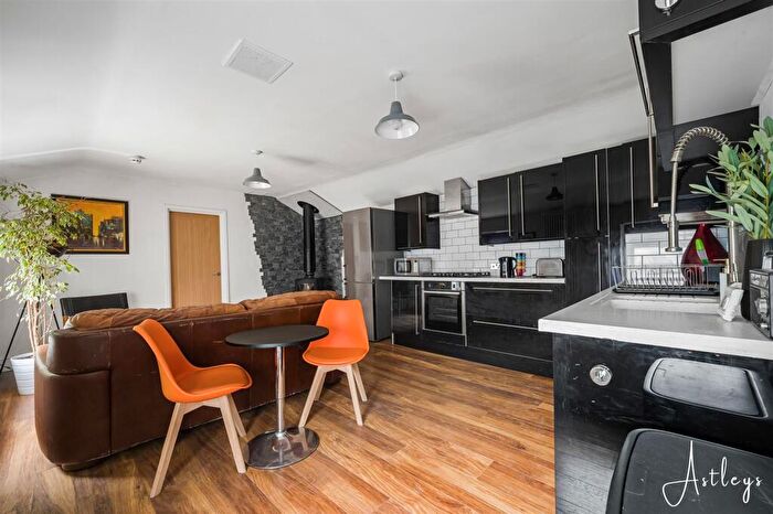 1 Bedroom Apartment For Sale In Mumbles Road, Mumbles, SA3