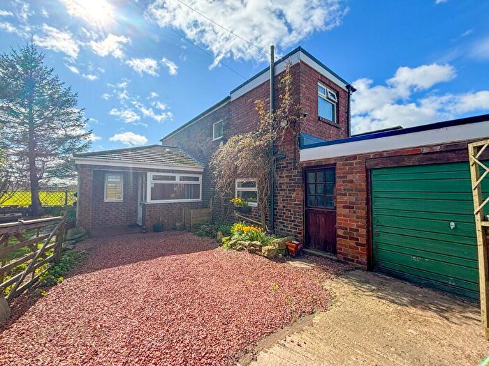 3 Bedroom Semi Detached House For Sale In East House Farm Cottages, Follingsby, Washington, Tyne & Wear, NE37