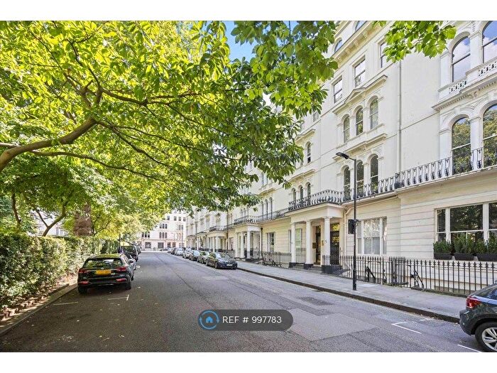 1 Bedroom Flat To Rent In Kensington Gardens Square, London, W2