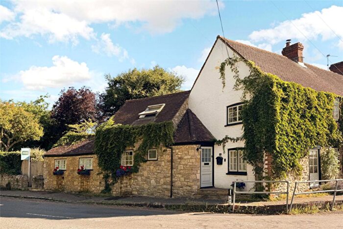 4 Bedroom End Of Terrace House For Sale In Lower Weald, Calverton, Milton Keynes, Buckinghamshire, MK19