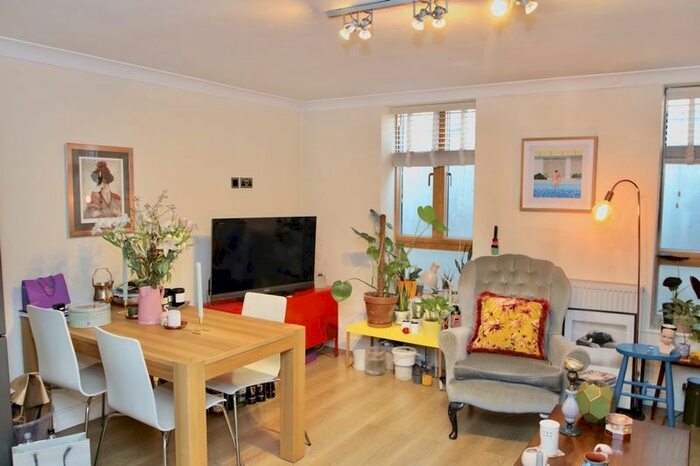 2 Bedroom Flat To Rent In Clarence Road, London, E5