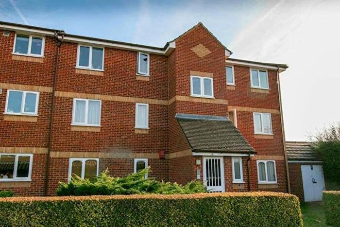 1 Bedroom Flat To Rent In Burnham Gate, SL1