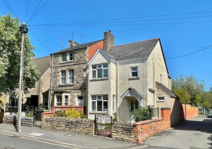 3 Bedroom House For Sale In Victoria Road, Cirencester, GL7