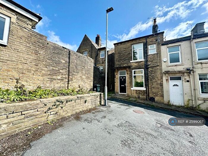 2 Bedroom Terraced House To Rent In Providence Terrace, Thornton, Bradford, BD13