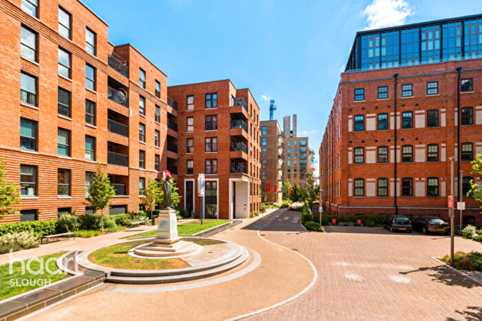 2 Bedroom Apartment For Sale In Memorial Avenue, Slough, SL1
