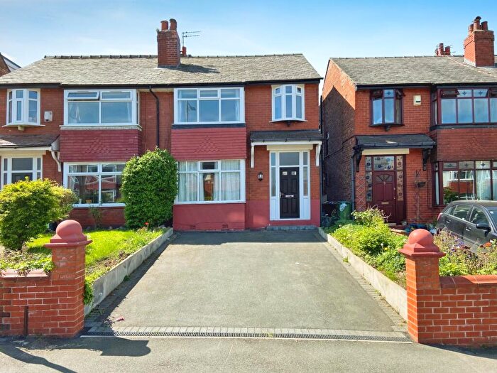 4 Bedroom Semi-Detached House To Rent In St. Lesmo Road, Stockport, Greater Manchester, SK3