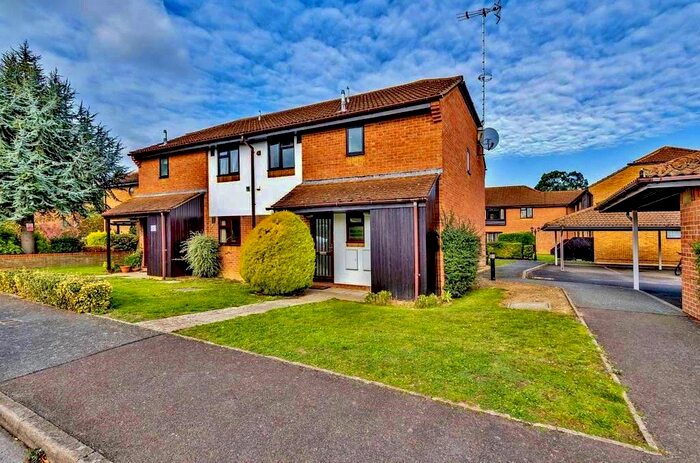 2 Bedroom Flat To Rent In Aldwick Felds, Bognor Regis, West Sussex, PO21