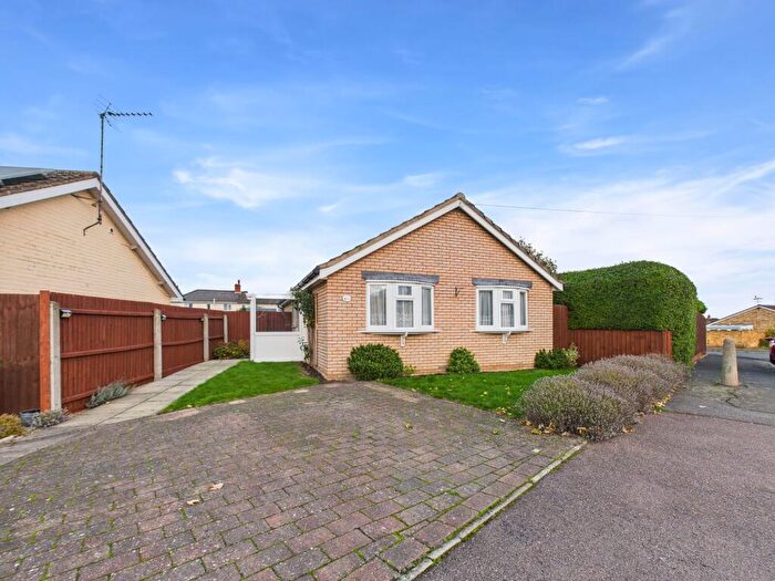 2 Bedroom Detached Bungalow For Sale In Manor Close, Yaxley, PE7