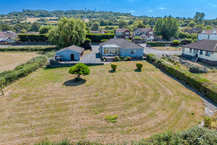 3 Bedroom Bungalow For Sale In Bridgwater Road, Bristol, BS41