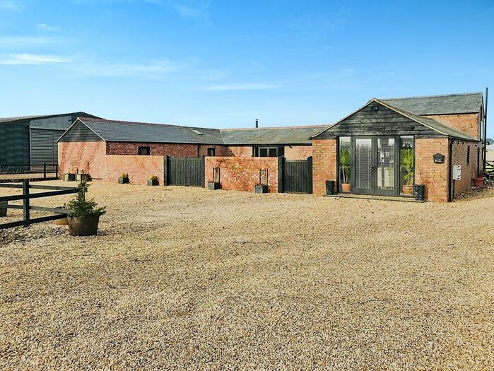 3 Bedroom Barn Conversion For Sale In Guys Head Road, Sutton Bridge, Spalding, PE12