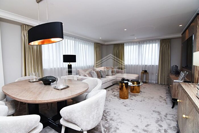 3 Bedroom Flat To Rent In Abbey Road, St Johns Wood, London, NW8