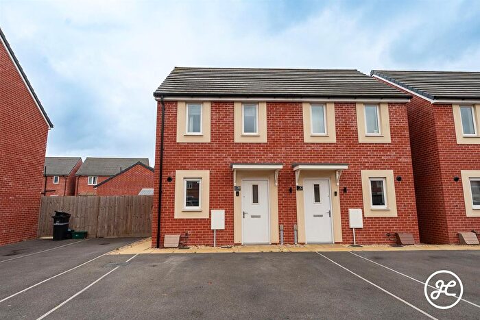 2 Bedroom Semi-Detached House For Sale In Augusta Drive, Bridgwater, TA6