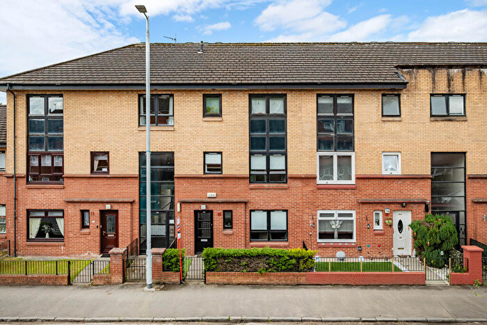 3 Bedroom Flat For Sale In Dalmarnock Road, Glasgow, G40