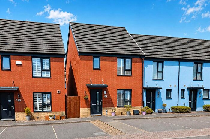 3 Bedroom End Of Terrace House For Sale In Mariners Walk, The Waterfront, Barry, CF62