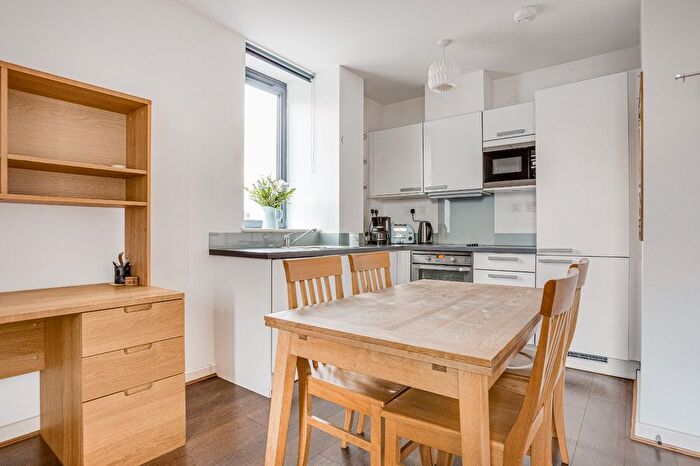 1 Bedroom Flat To Rent In Lumiere Apartments, St. John's Hill, SW11