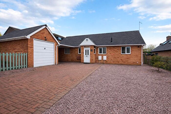 3 Bedroom Detached Bungalow To Rent In Church View Close, Stanground, Peterborough, PE2