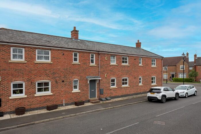 1 Bedroom Maisonette To Rent In Great Meadow Way, Aylesbury, Buckinghamshire, HP19