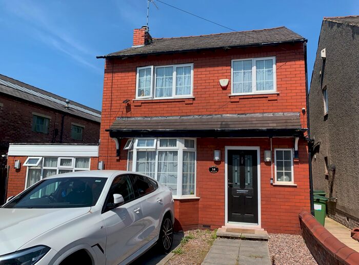 3 Bedroom Detached House To Rent In Norman Avenue, SK7