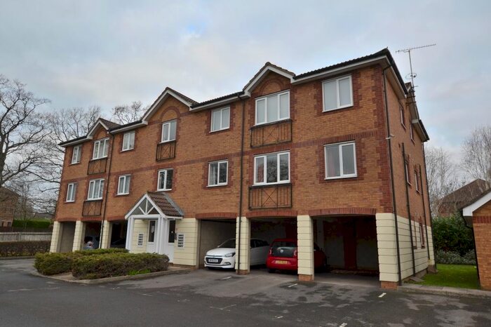1 Bedroom Flat To Rent In Ellen Drive, Fleet GU51