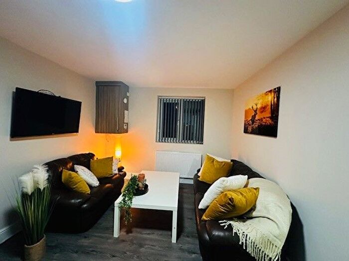 3 Bedroom Flat To Rent In Marsh Lane Flat, Preston, Lancashire, PR1