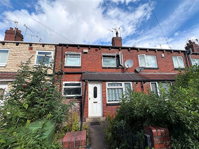 1 Bedroom Detached House For Sale In Longroyd Avenue, Leeds, West Yorkshire, LS11