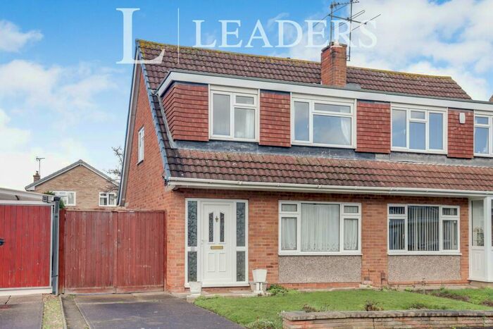 3 Bedroom Semi-Detached House To Rent In Grafton Road, Loughborough, LE11