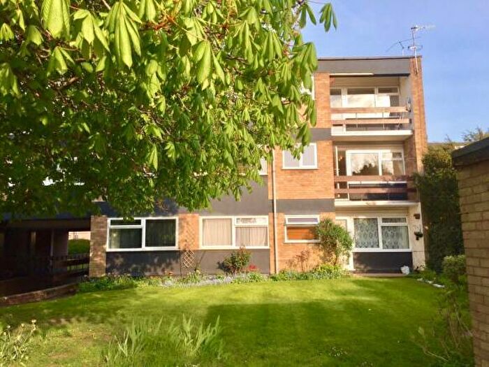 1 Bedroom Flat To Rent In Broad Street, Chesham, HP5