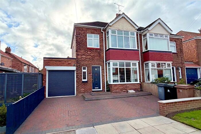 2 Bedroom Semi-Detached House For Sale In Marina Drive, West Monkseaton, NE25