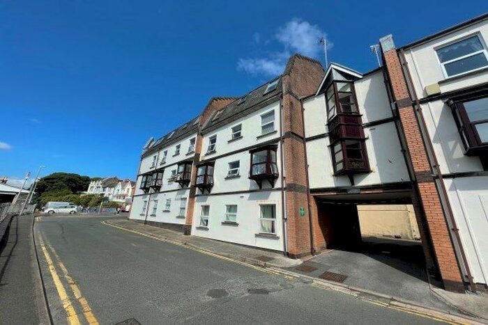 1 Bedroom Flat To Rent In Clareston Court, Tenby, SA70