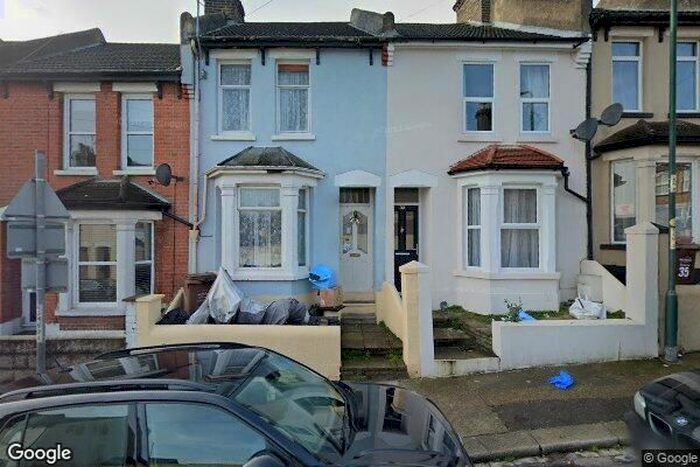 3 Bedroom Terraced House To Rent In Kitchener Road, Strood, Rochester, ME2
