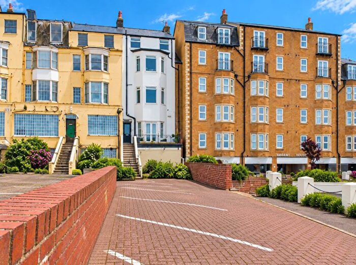1 Bedroom Flat For Sale In Queens Parade, Scarborough, YO12