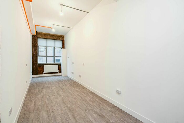 2 Bedroom Flat To Rent In Benwell Road, London, N7