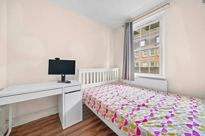 2 Bedroom Flat To Rent In Colet House, Doddington Grove, SE17