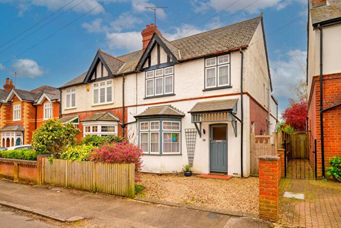 4 Bedroom Semi Detached House For Sale In Oakley Road, Caversham, RG4