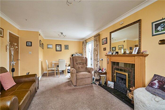 2 Bedroom Bungalow For Sale In Hillside Close, Addingham, Ilkley, West Yorkshire, LS29