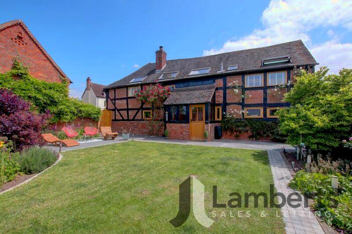3 Bedroom Barn Conversion For Sale In Callow Hill Lane, Callow Hill, Redditch, B97