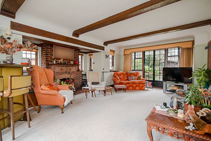 6 Bedroom Detached House For Sale In Inner Park Road, London, SW19