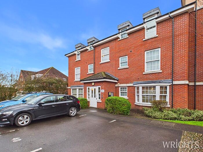 2 Bedroom Apartment To Rent In Merrifield Court, Welwyn Garden City, AL7