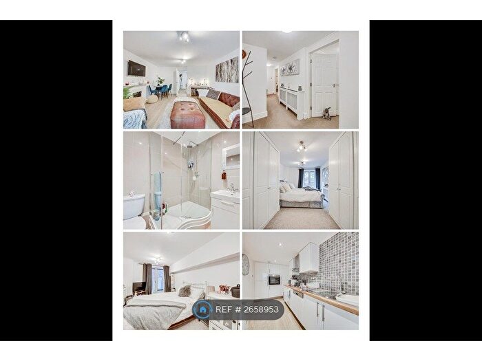 2 Bedroom Flat To Rent In Westcliffe Road, Southport, PR8