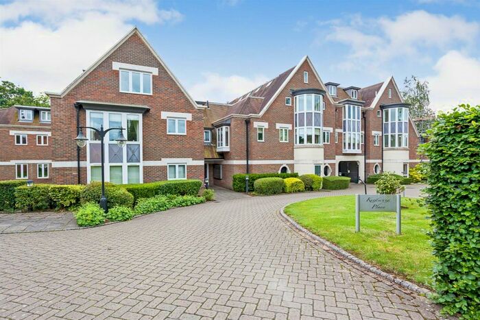 2 Bedroom Flat To Rent In Kentwyns Drive, Horsham, RH13