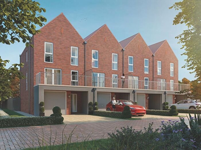 4 Bedroom Property For Sale In "Kensington Mid" At Roman Way, Rochester, ME2