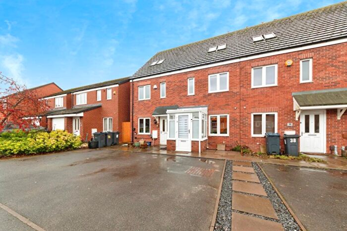 3 Bedroom Town House For Sale In Culey Green Way, Birmingham, West Midlands, B26