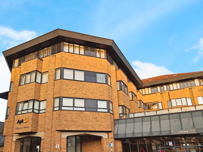 2 Bedroom Flat To Rent In New Road, Brentwood, CM14