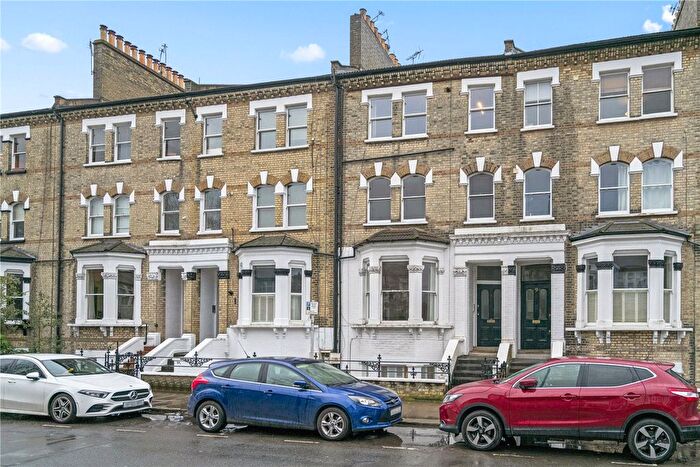 1 Bedroom Flat For Sale In St Margarets Road, St Margarets, TW1