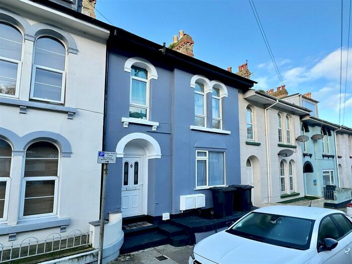 2 Bedroom Flat To Rent In Bolton Street, Brixham, TQ5