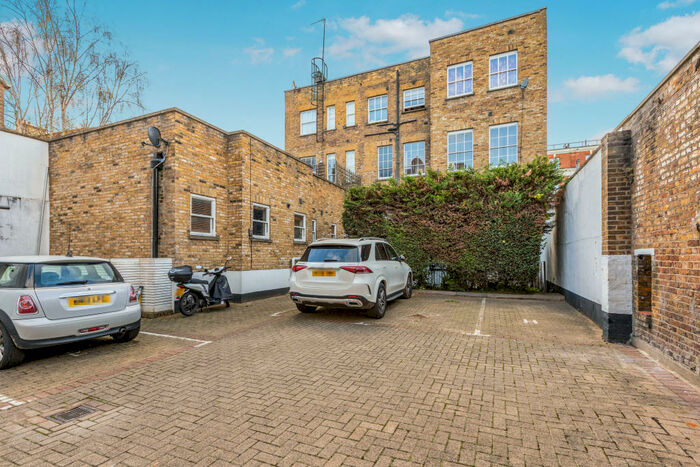 Property To Rent In Upper Street, Islington, N1