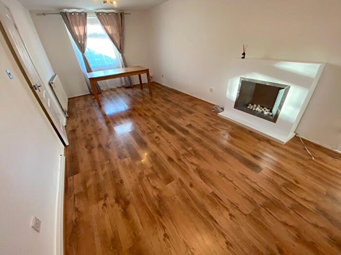 2 Bedroom Flat To Rent In Kingsdown Avenue, Birmingham, B42